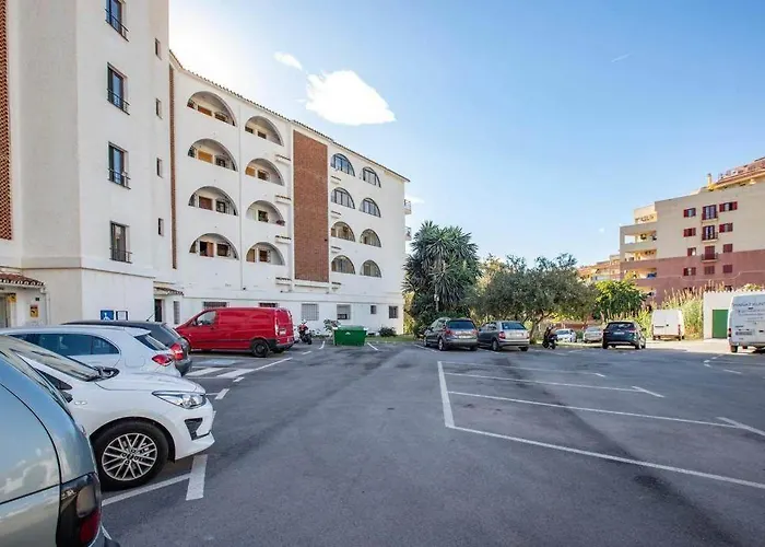 Beautiful And Elegant One Bedroom Apartment