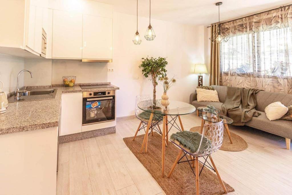 Beautiful And Elegant One Bedroom Appartement *